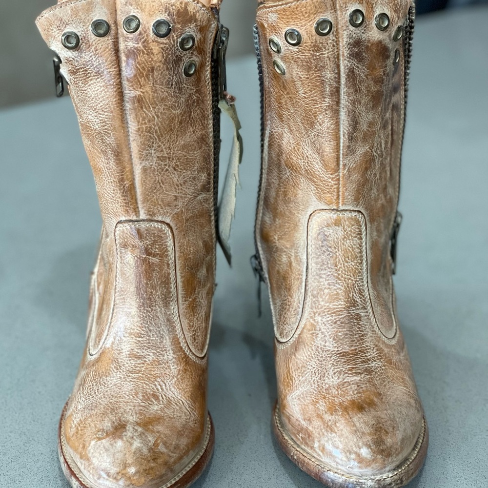BedStu cobbler series boots.  Never worn.  New, no marks but no box.